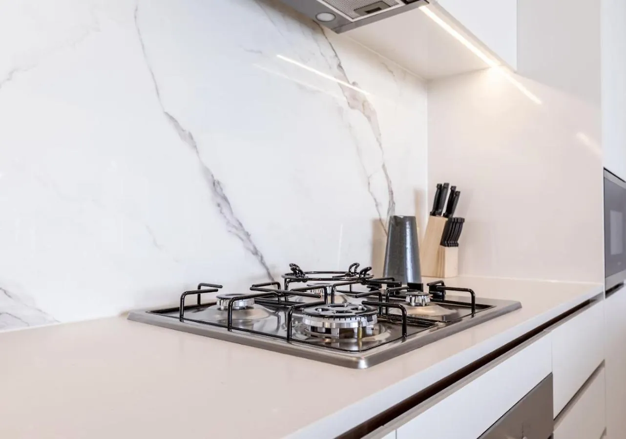 בריסביין Spacious 2Bed Apartment Plus Nook With River View אוסטרליה